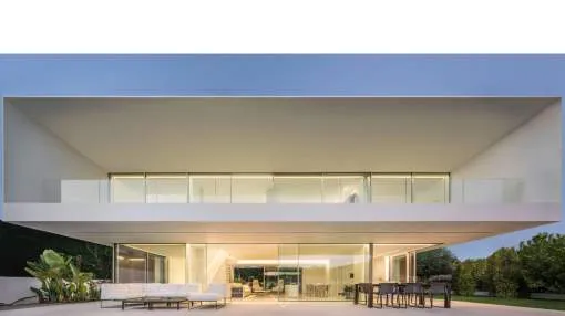 Modern villa with spectacular views in Can Rimbau Modern villa with spectacular views in Can Rimbau
